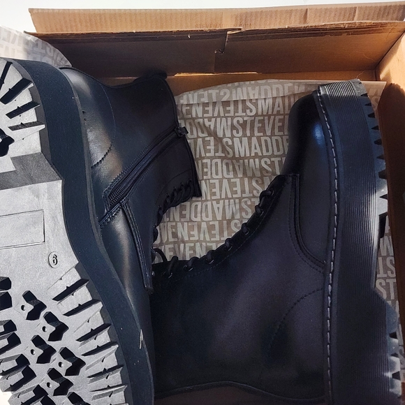 Steve Madden Black Lace-Up Platform Combat Boots - Picture 3 of 3